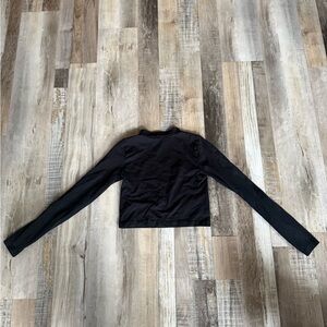 Black long sleeve spandex top